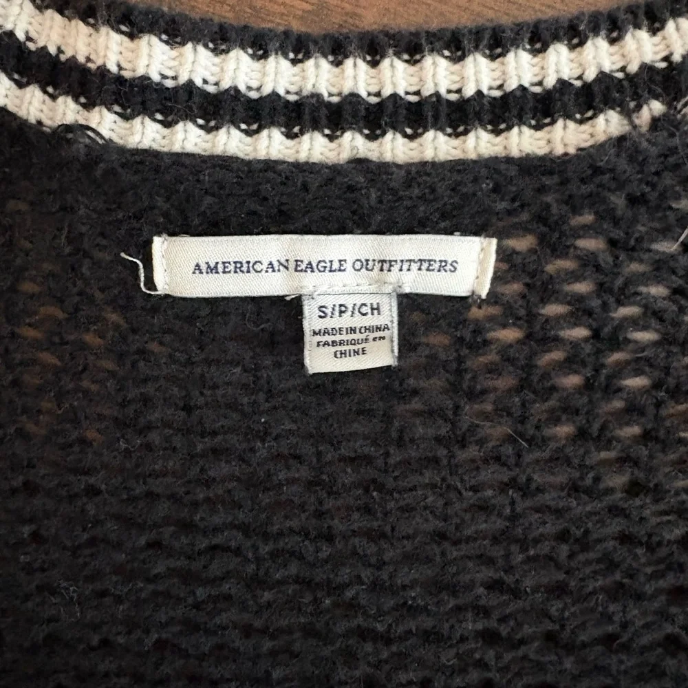 American Eagle Outfitters Black Cardigan with White Trim - Picture 2 of 2